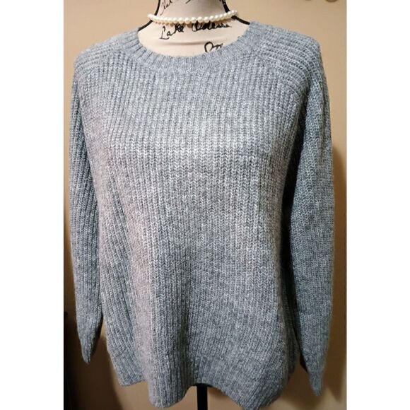 Old Navy Soft Sweater. SZ L. NWT - Picture 4 of 9
